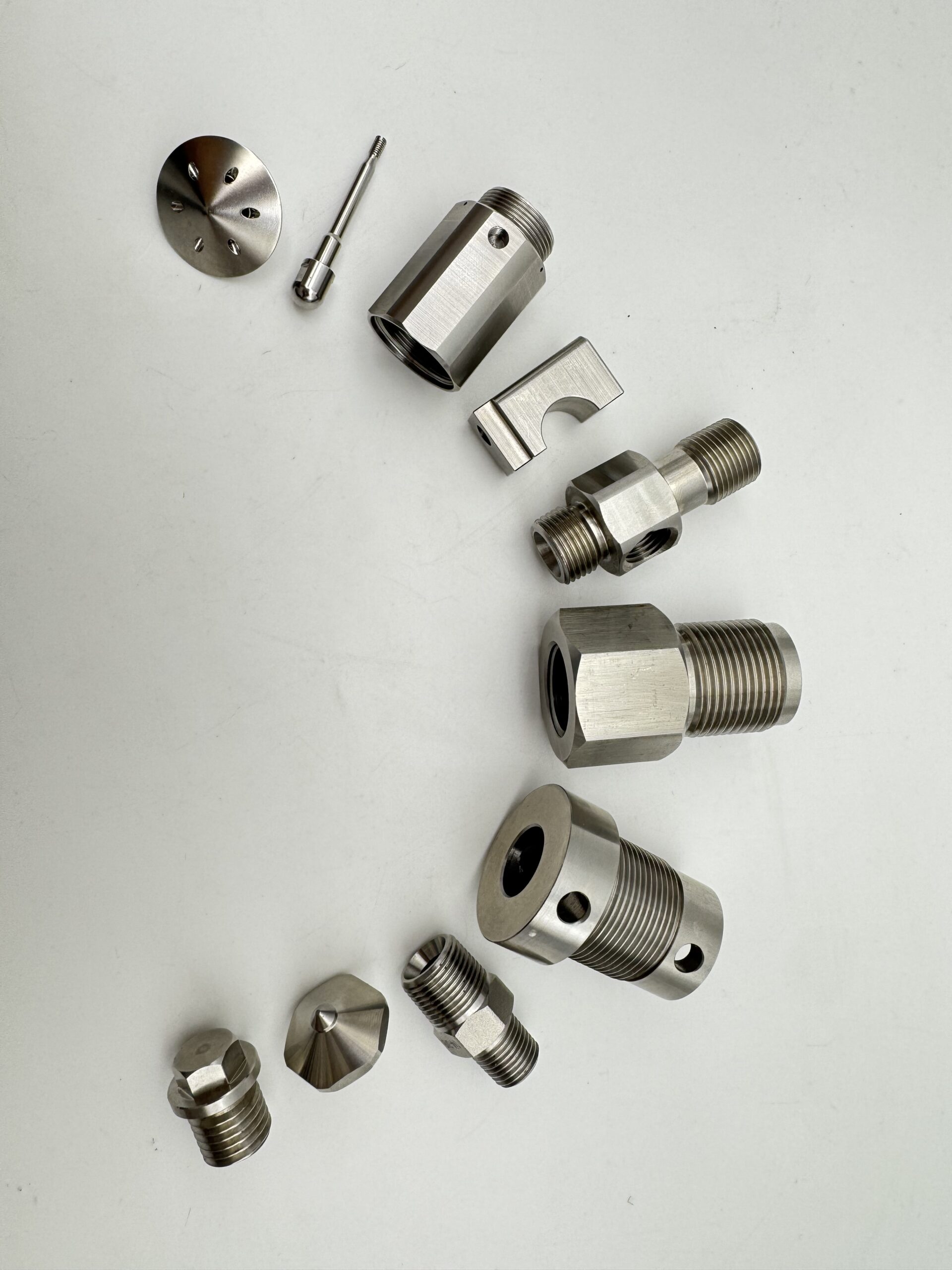 universal joint for cooling pipe